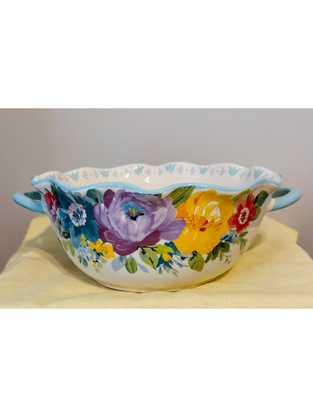 2021 Retired Pioneer Women New Sweet Romance Blossom 9.9” Serving Bowl Handles
